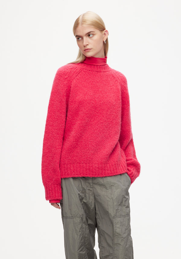Knitted crew neck jumper | rose red