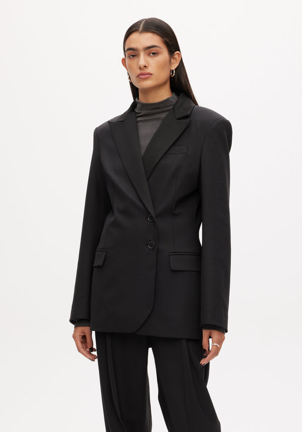 Off-Centre Closure Blazer