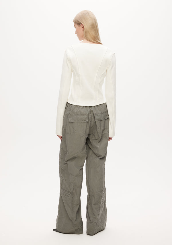 Rib top with button closure | off-white